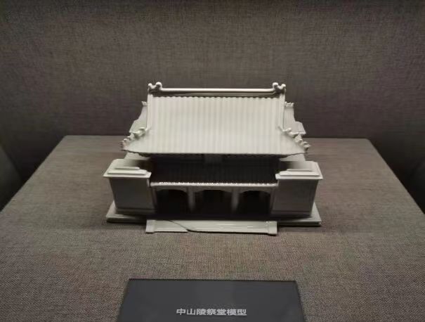 ����֮犑��L�Q