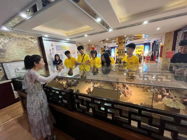 ̽��������ɫ�a(ch��n)�I(y��)���Ļ�����