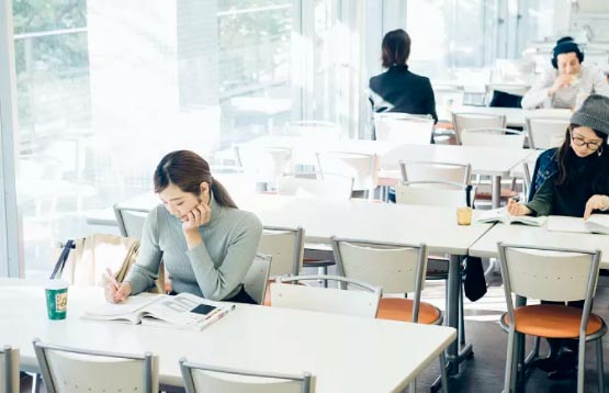 ������W�����������Ů������Ļ��᣿