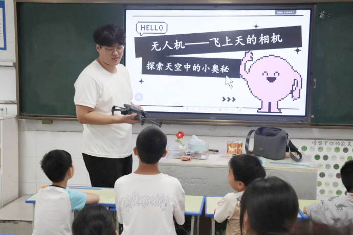 �����Ϣ���̌W(xu��)Ժ�����L�{(l��n)�� �톢δ�������o�˙C(j��)�����M(j��n)У�@