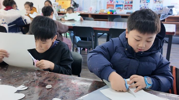 ɽ�|��W��ɽ��΢�⡱֧�̈F���������^֧�̵����죬������ͯ��