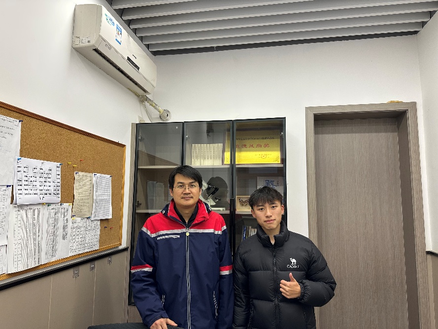 �����ك���W��ĸУ�С�����Ӌ��C�WԺ2522107143�F֧��ĸУ�Ќ��`�F�������е����ЌW�_չ���`