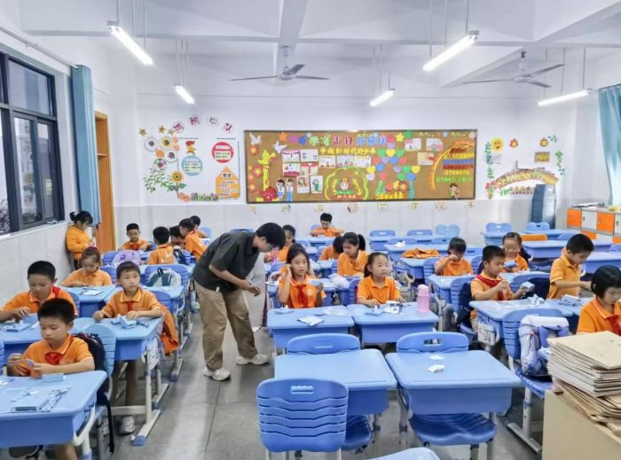 �������ͯ�ɣ����}н��ӳ�l(xi��ng)Ұ�����V��������W(xu��)��������f(shu��)���F(tu��n)�(du��)������̩���_(k��i)չ���Ľ�