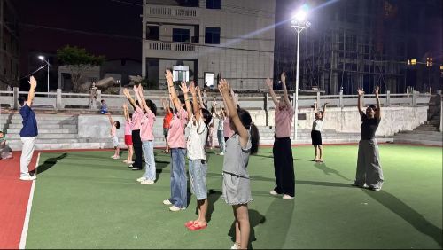 ���y�B���Ļ��M�l�� �}�������WԺ�_չ��ɫ�̌W