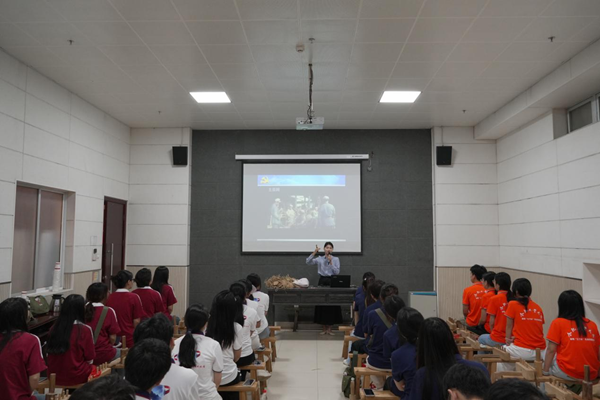 ��Ь��(j��ng)�������ģ�VR��(sh��)��ȼ�ǻ�